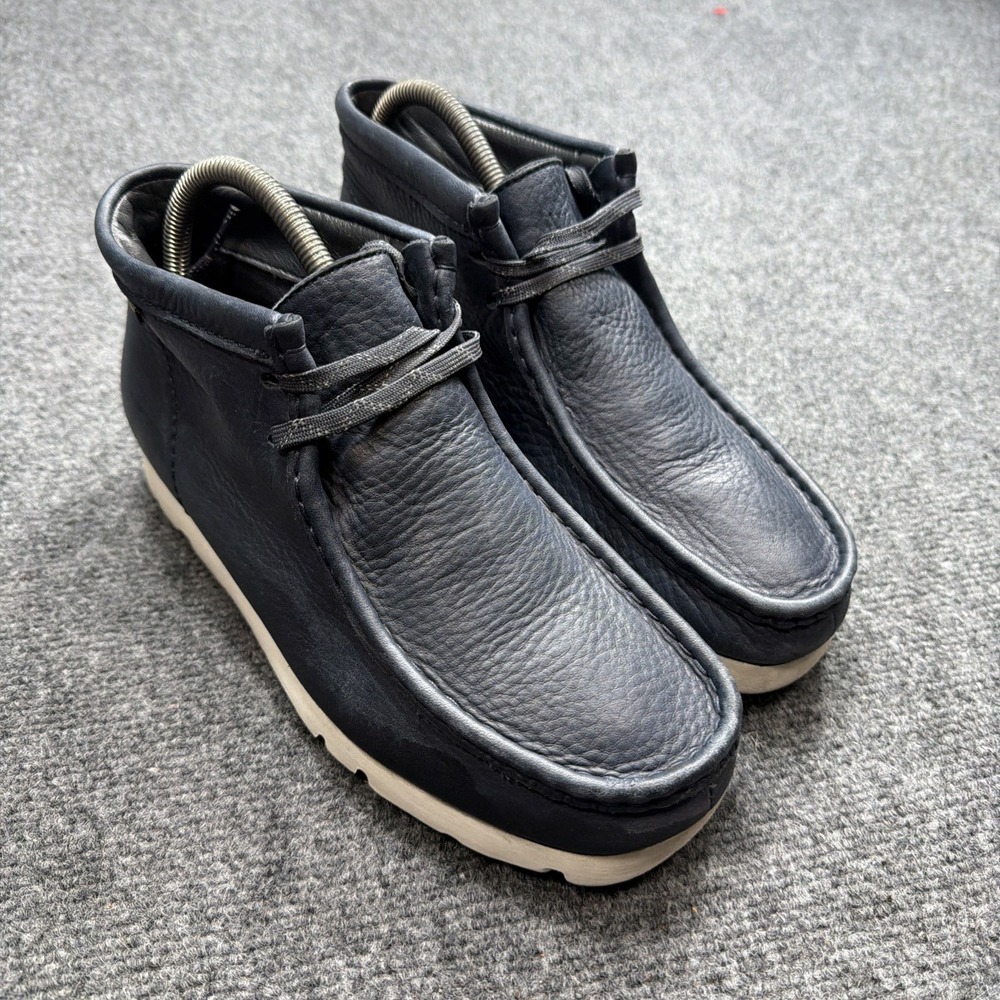 Clark's Wallabees Gore-Tex Chukka Boots Men's Sz 7 Navy Blue Leather Upper GTX